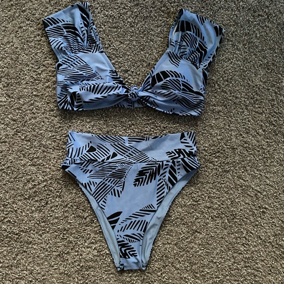 aerie Other - Aerie Swimsuit (top and bottom sizes are different)